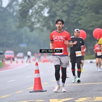 Runner Photo 7031755