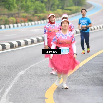 Runner Photo 7031777