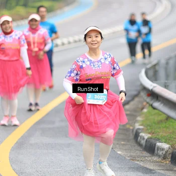 Runner Photo 7031797