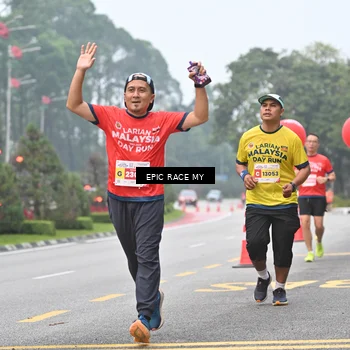 Runner Photo 7031804