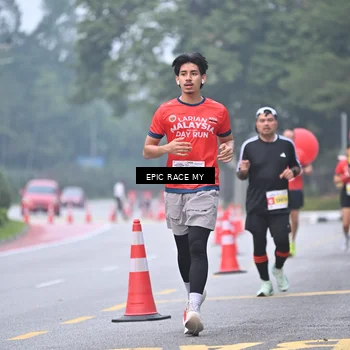 Runner Photo 7031836