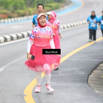 Runner Photo 7031847