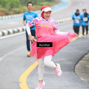 Runner Photo 7031858