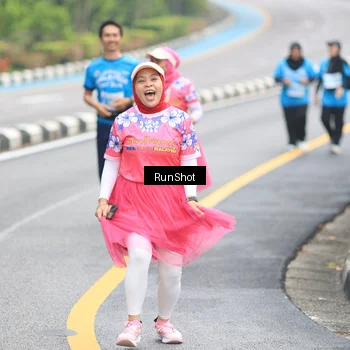 Runner Photo 7031873