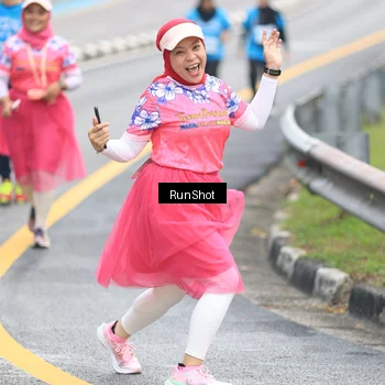 Runner Photo 7031882