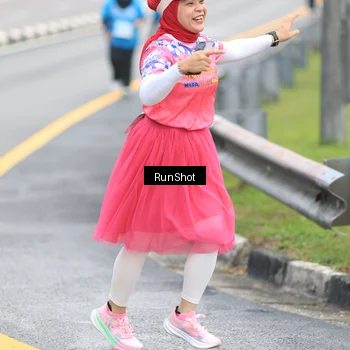 Runner Photo 7031887