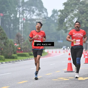 Runner Photo 7031891