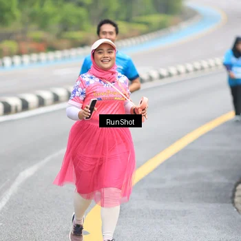 Runner Photo 7031916