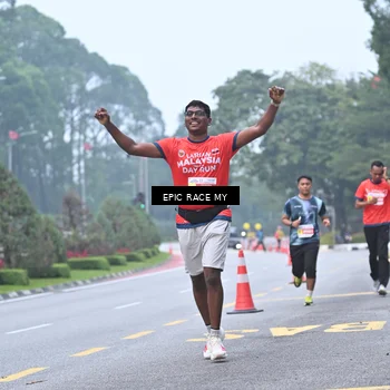 Runner Photo 7031931