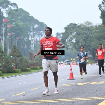 Runner Photo 7031933