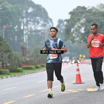 Runner Photo 7031951