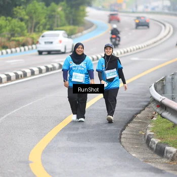 Runner Photo 7031990