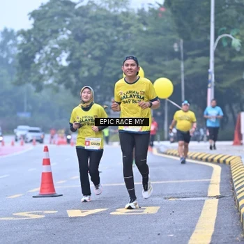Runner Photo 7031997