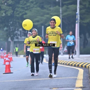 Runner Photo 7031999