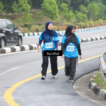 Runner Photo 7032039