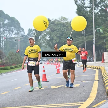Runner Photo 7032056