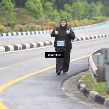 Runner Photo 7032060