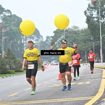 Runner Photo 7032072