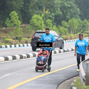 Runner Photo 7032074