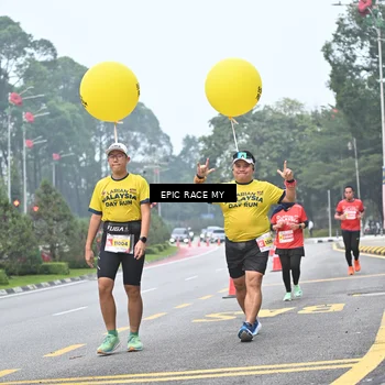 Runner Photo 7032077