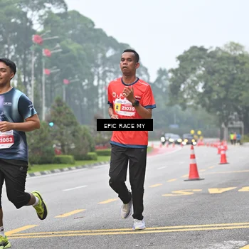 Runner Photo 7032079