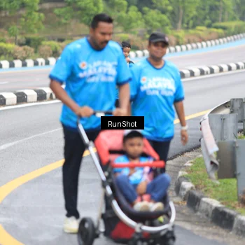 Runner Photo 7032080