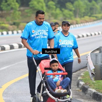 Runner Photo 7032082