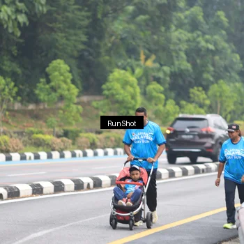 Runner Photo 7032084