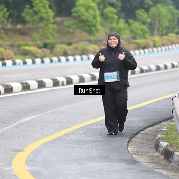 Runner Photo 7032098