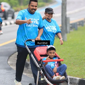 Runner Photo 7032102