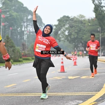 Runner Photo 7032103