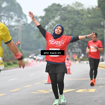 Runner Photo 7032132
