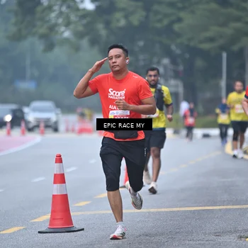Runner Photo 7032143