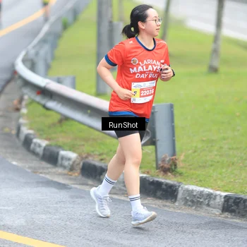 Runner Photo 7032157
