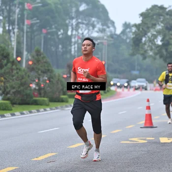 Runner Photo 7032160