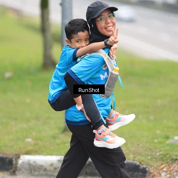 Runner Photo 7032200