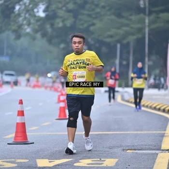 Runner Photo 7032211