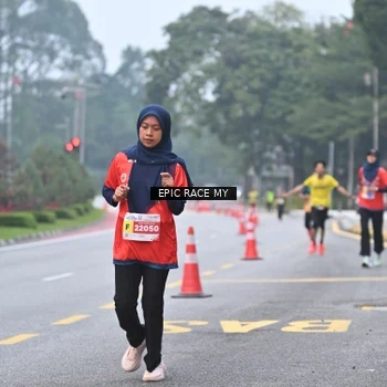 Runner Photo 7032277