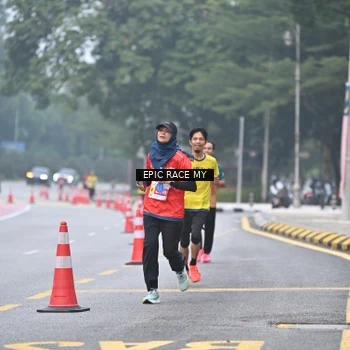 Runner Photo 7032295