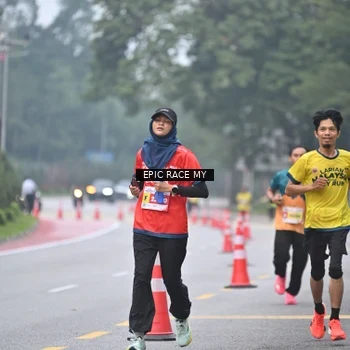 Runner Photo 7032301