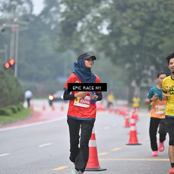 Runner Photo 7032310