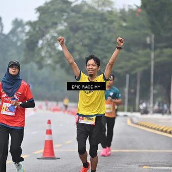 Runner Photo 7032318