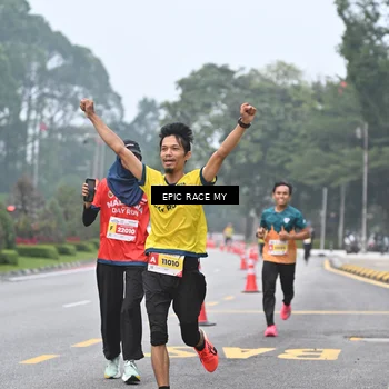 Runner Photo 7032320