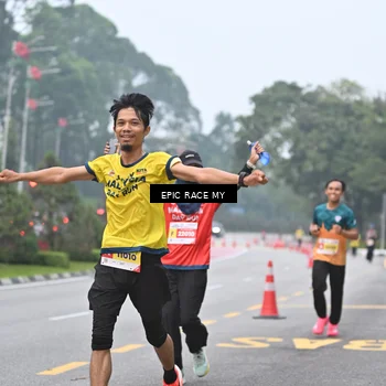 Runner Photo 7032337
