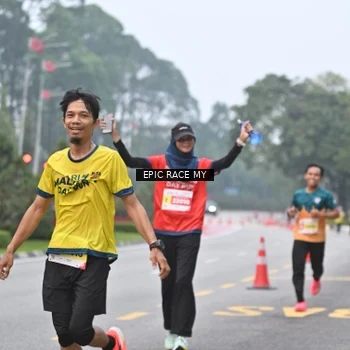 Runner Photo 7032347
