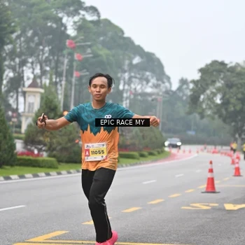 Runner Photo 7032355