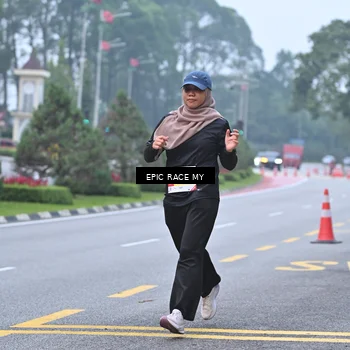 Runner Photo 7032384