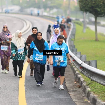 Runner Photo 7032409