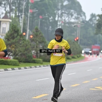 Runner Photo 7032414