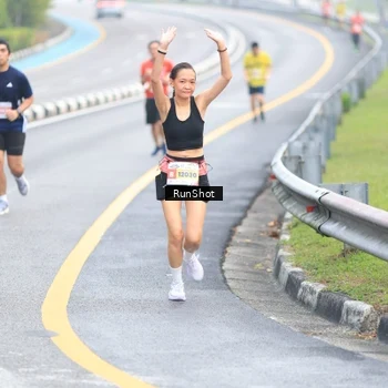 Runner Photo 7032418